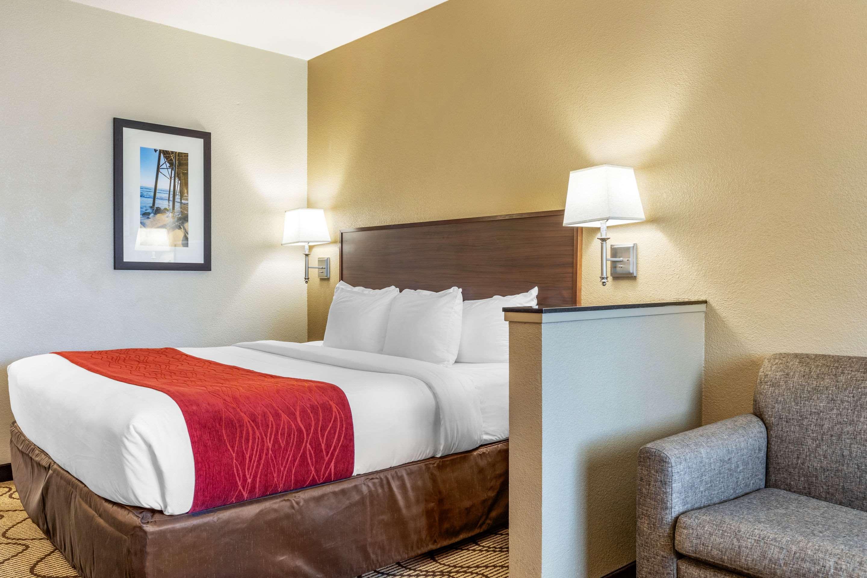Comfort Inn & Suites Orange County John Wayne Airport Санта-Ана Екстер'єр фото
